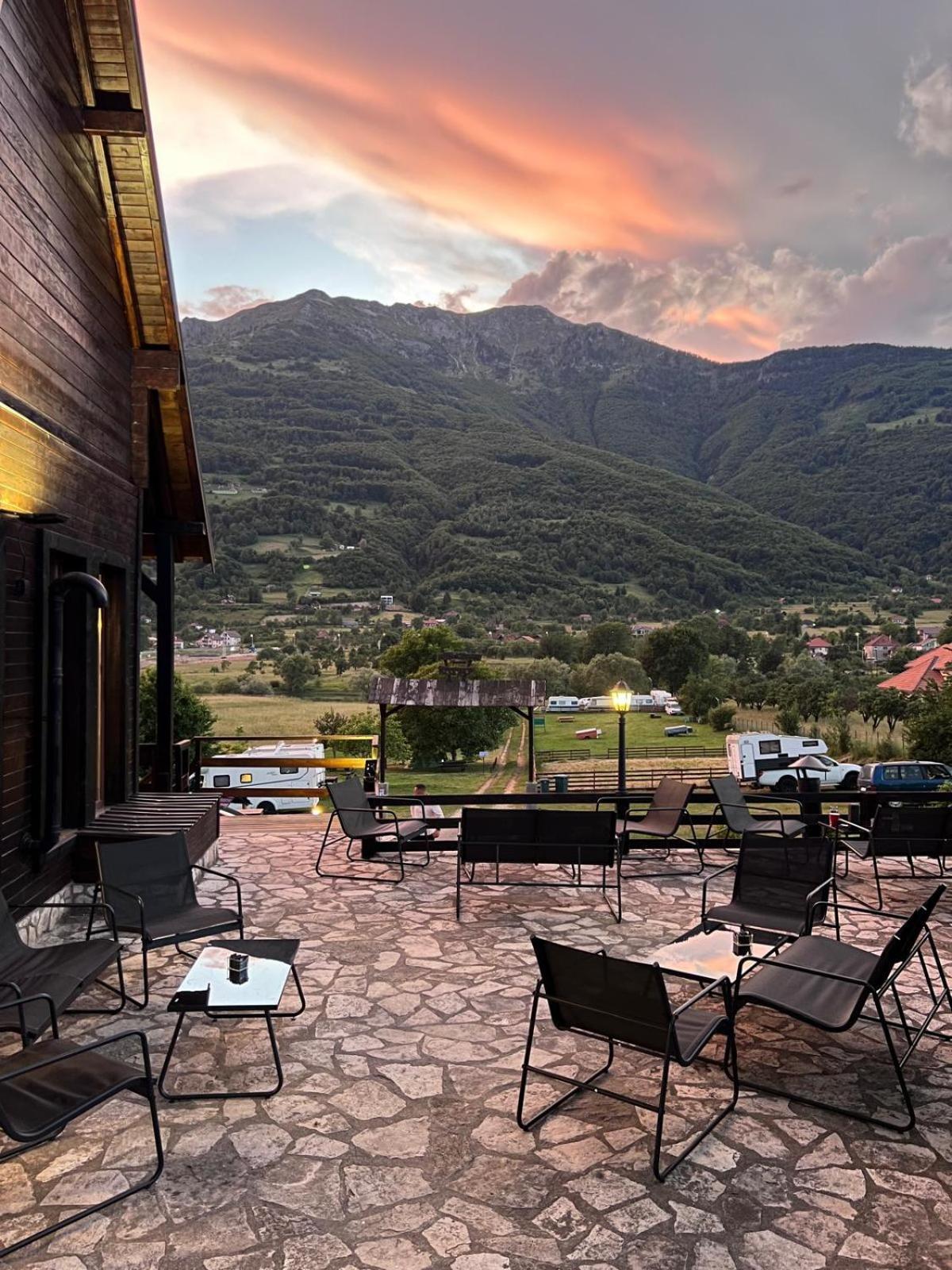 Camp Hotel Lake Views Plav Exteriér fotografie